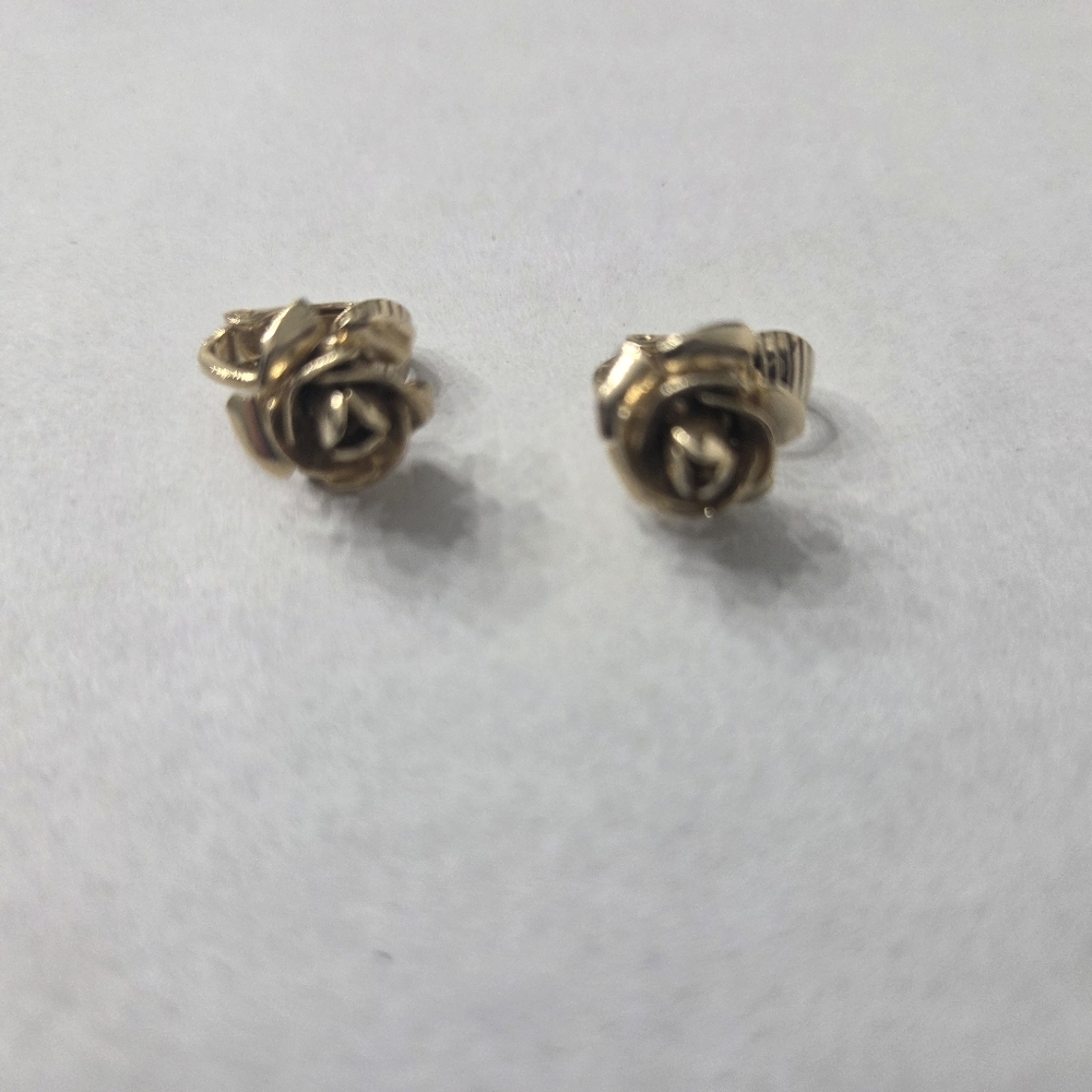 Vintage Elegant Gold Color Rose Clip-On Earrings Costume Jewelry